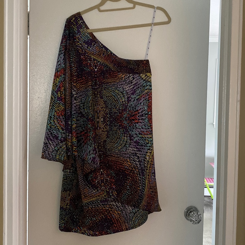 Beautiful mosaic printed one shoulder dress with overlay.